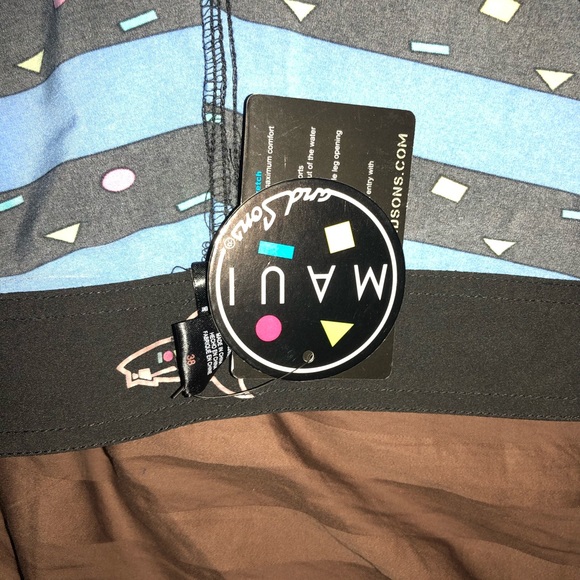 Maui Men’s swim shorts - Picture 6 of 6